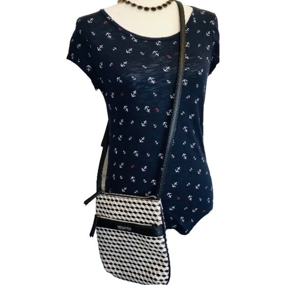 KENNETH Cole Reaction Crossbody Retro Print - Picture 1 of 8